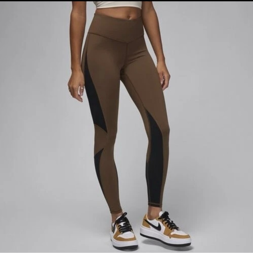 Jordan Brand Sport Tech Women's Brown and Black Leggings